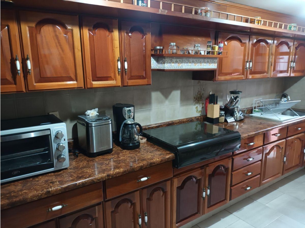 BONITA Y FUNCIONAL CASA CON BUENOS ESPACIOS — foto 2