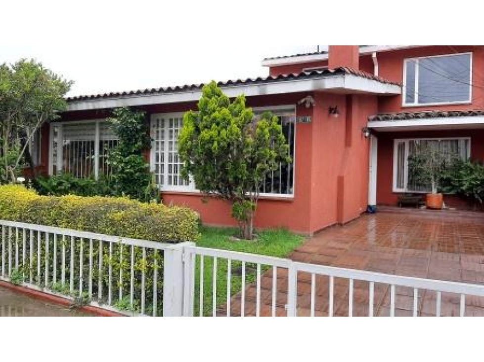 VENDO CASA TIERRALINDA - 220 M2 + AMPLIACIÓN - 1100 MILLONES