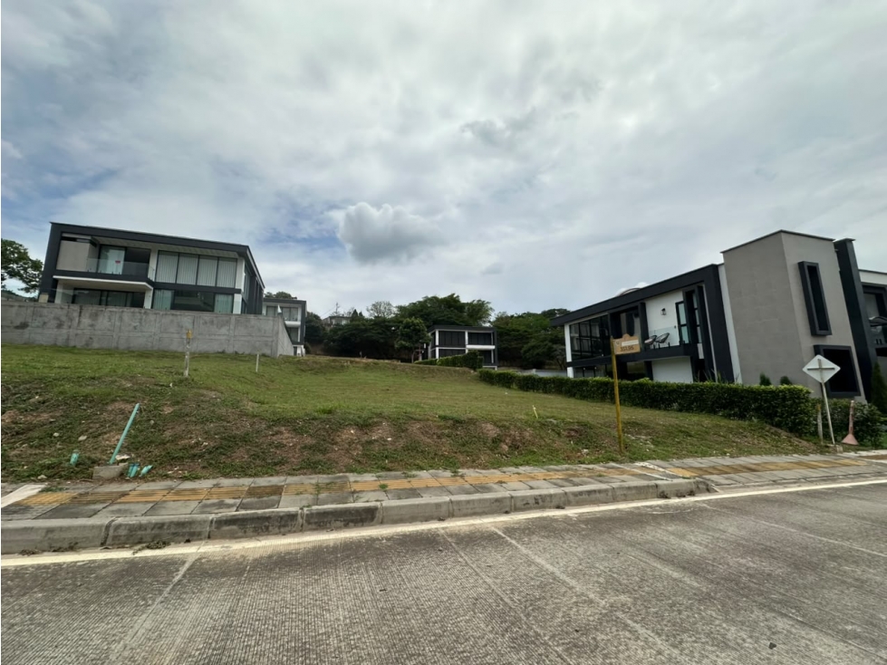 VENDO LOTE EN CONDOMINIO RESORT RUITOQUE BAJO - 352 m2 - $515 MILLONES - 5