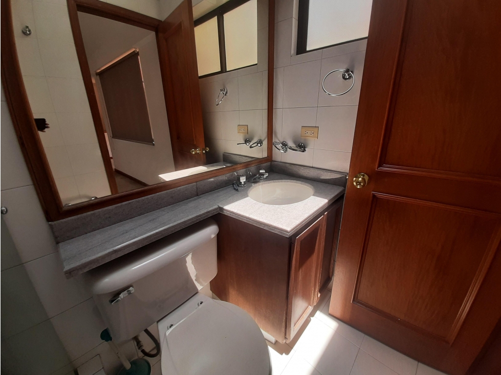 ARRIENDO APTO LA CAROLINA 158 M2 +10 TERRAZA $7.700.000 mas ADMIN — foto 2