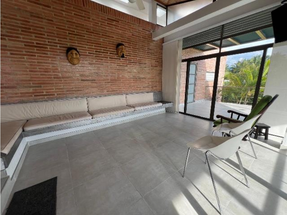 VENDO CASA COND. PRIVADO MELGAR - 240M2 + Z. PISCINA - $1.100 MILL - 3