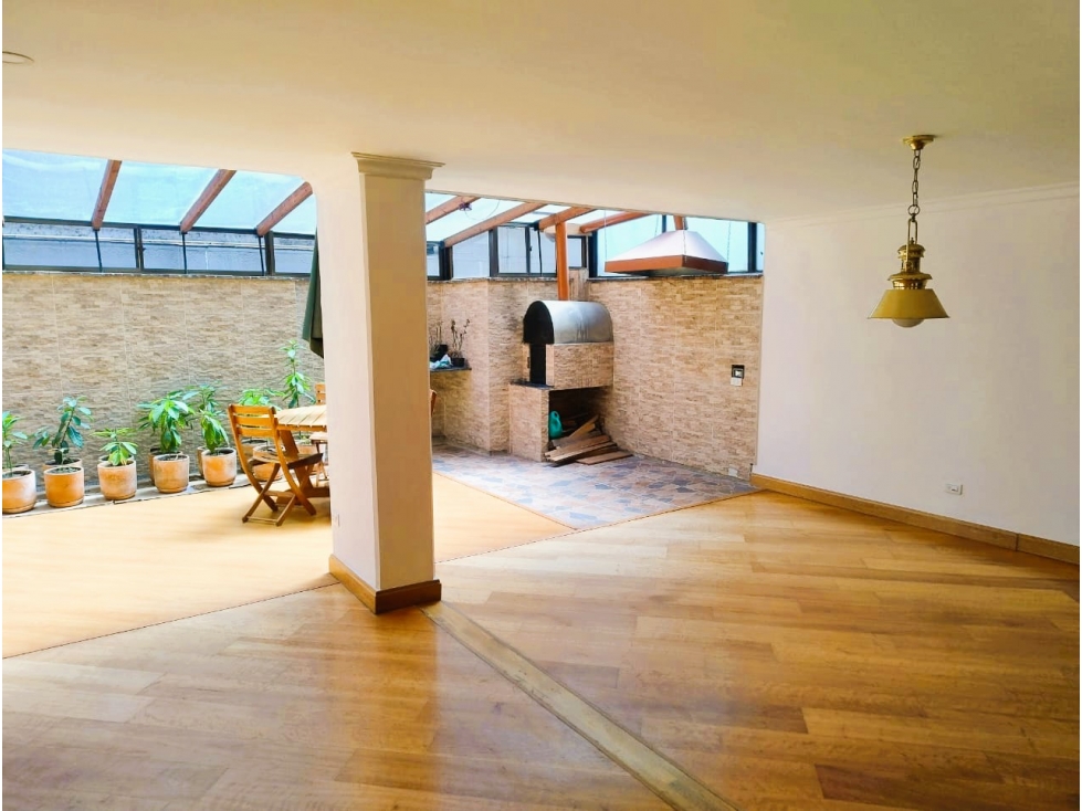 VENDO APTO EN LA CAROLINA *178 + 125 M2 de TERRAZA $1.350 MM