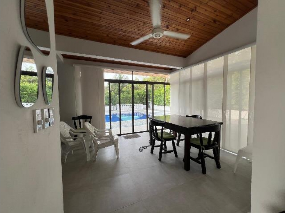 VENDO CASA COND. PRIVADO MELGAR - 240M2 + Z. PISCINA - $1.100 MILL - 6
