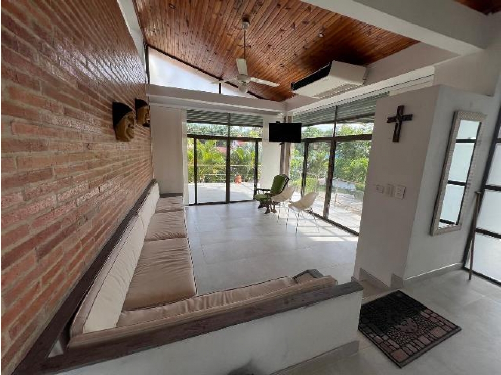 VENDO CASA COND. PRIVADO MELGAR - 240M2 + Z. PISCINA - $1.100 MILL - 4