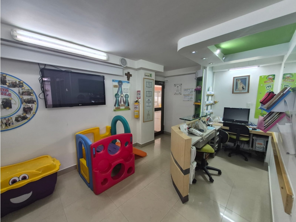 VENDO CENTRO MEDICO STA BARBARA PUERTA CERRADA *80.64 M2 $ 1.100 MM — foto 4