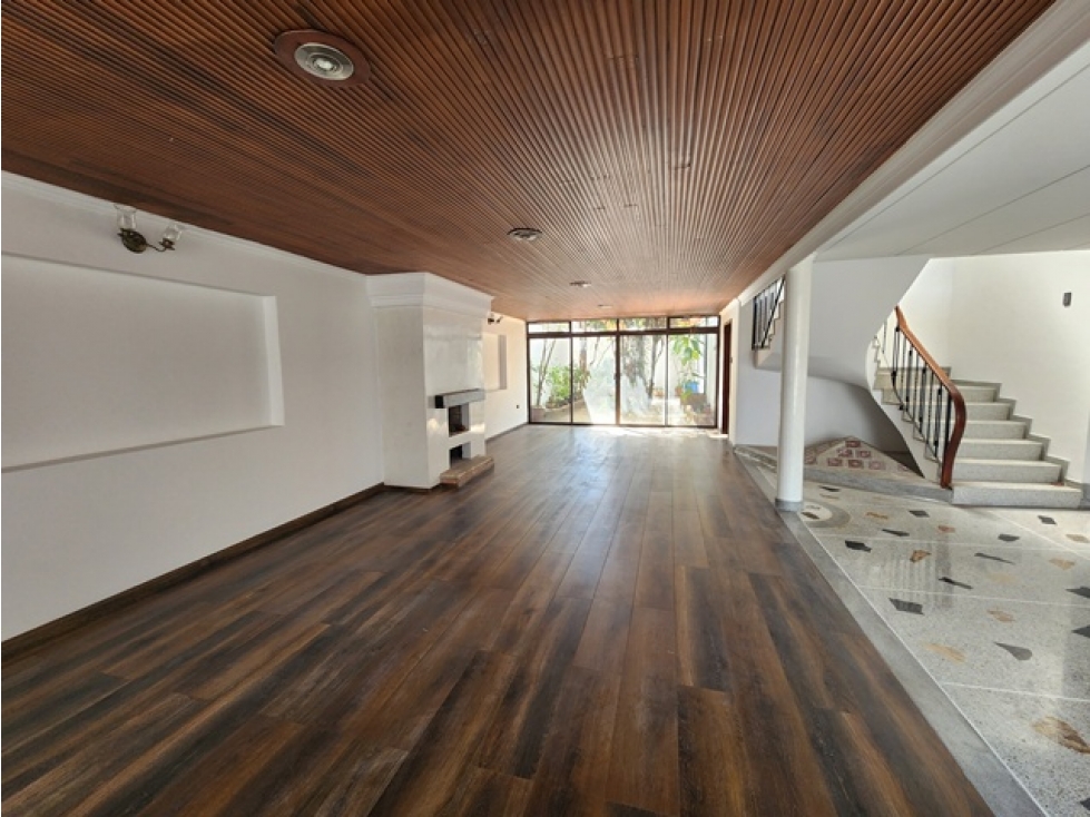 CASA CASTELLANA - 420m2 - LOTE 300m2 - VENTA 2000 MILL / ARR $12 MILL — foto 3