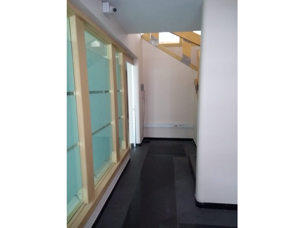 ARRIENDO CASA OFICINA SANTA BARBARA $14 MILLONES - 5
