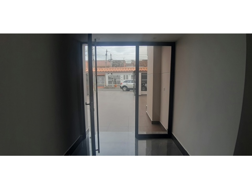 CASA PARA OFICINAS ALHAMBRA - 390 M2 - 1980 MILLONES - 3