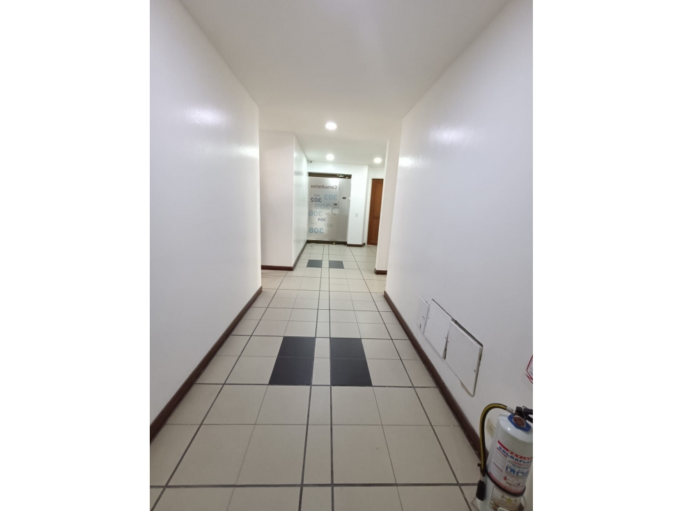 ARRIENDO CONSULTORIOS COUNTRY - 23 M2 *$2.800 CON ADMON Mas IVA — foto 3