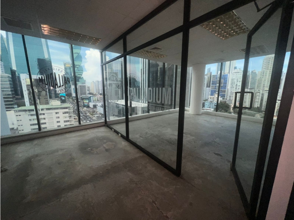 OFICINA / CALLE 50 / PH GLOBAL PLAZA / 500M / CON DIVISIONES