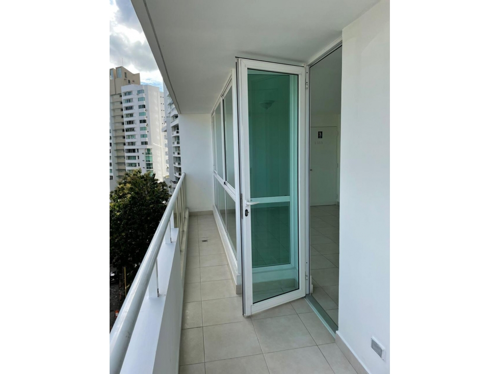 SE VENDE APARTAMENTO PH EL MARE 700 108M CON BALCON Y VISTA PANORAMICA — foto 6