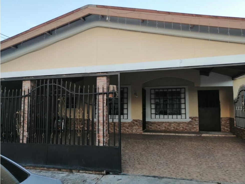 CHORRERA / VILLAS DE MONTELIMAR / 3 HABITACIONES / 225m2 / TERRAZA / Y