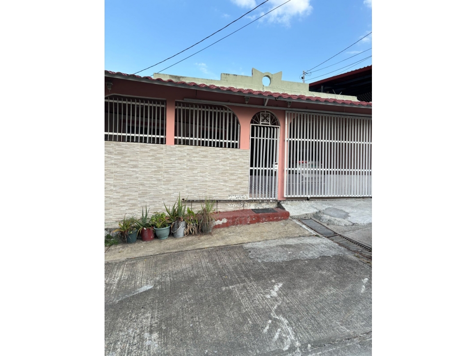 EL CRISOL / 184M / 3 HABITACIONES / TOTALMENTE CERCADA — foto 3