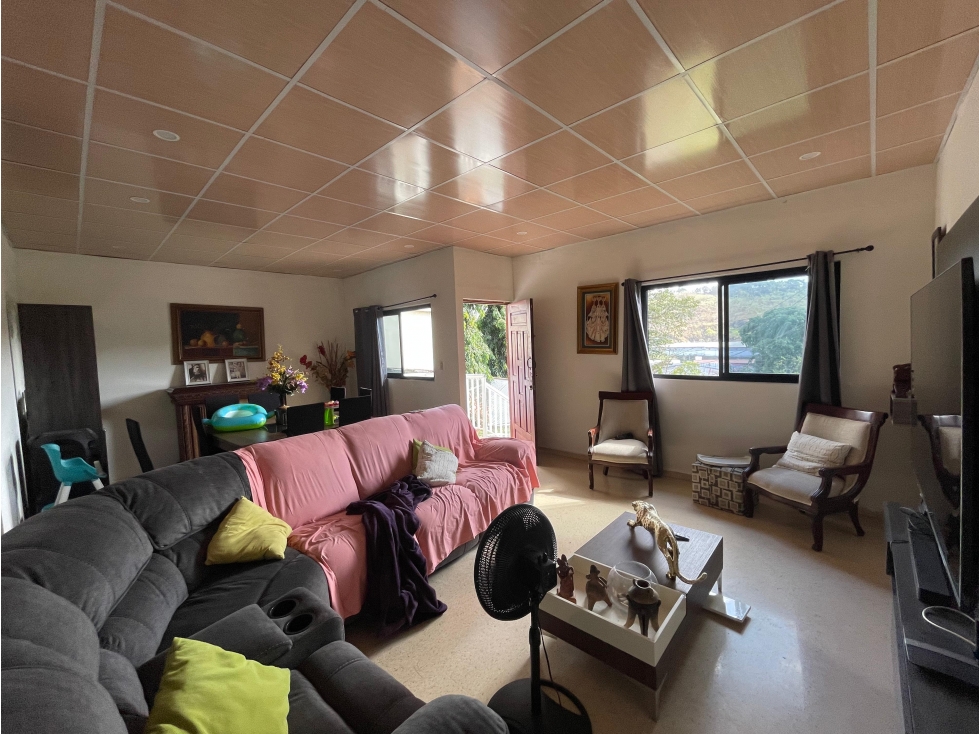 SAN ISIDRO / RES. CAMPO VERDE / 1626M / 3 HABITACIÓN / 2 PARKING PATIO