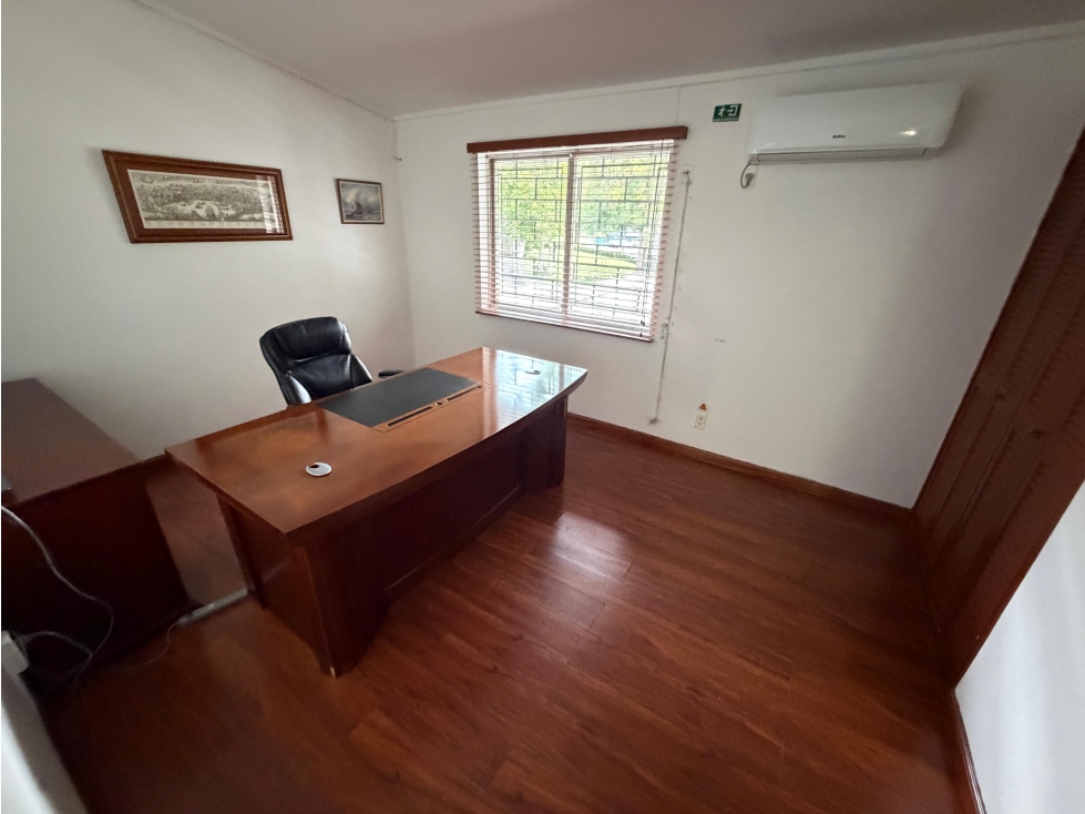 SE VENDE OFICINA ANCON BALBOA LA BOCA 260M AIRE ACONDICIONADO DUPLEX