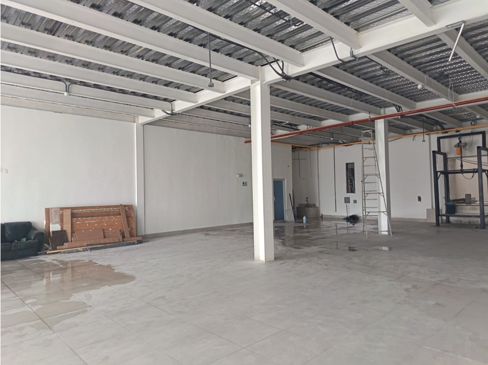 LLANO BONITO / PLAZA DEL ESTE CENTER / 550M / LOCAL CON BODEGA - 6
