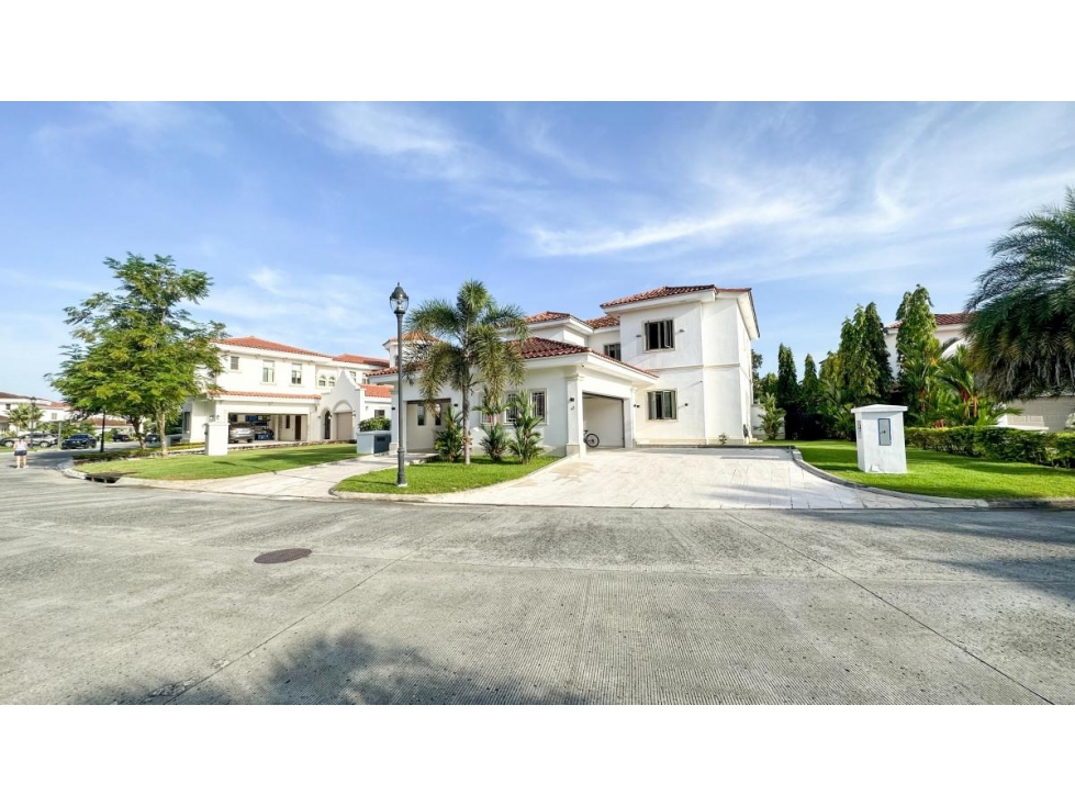 SE VENDE CASA EN SANTA MARIA FAIRWAY ESTATE CASA DE LUJO AMOBLADA 800M — foto 3