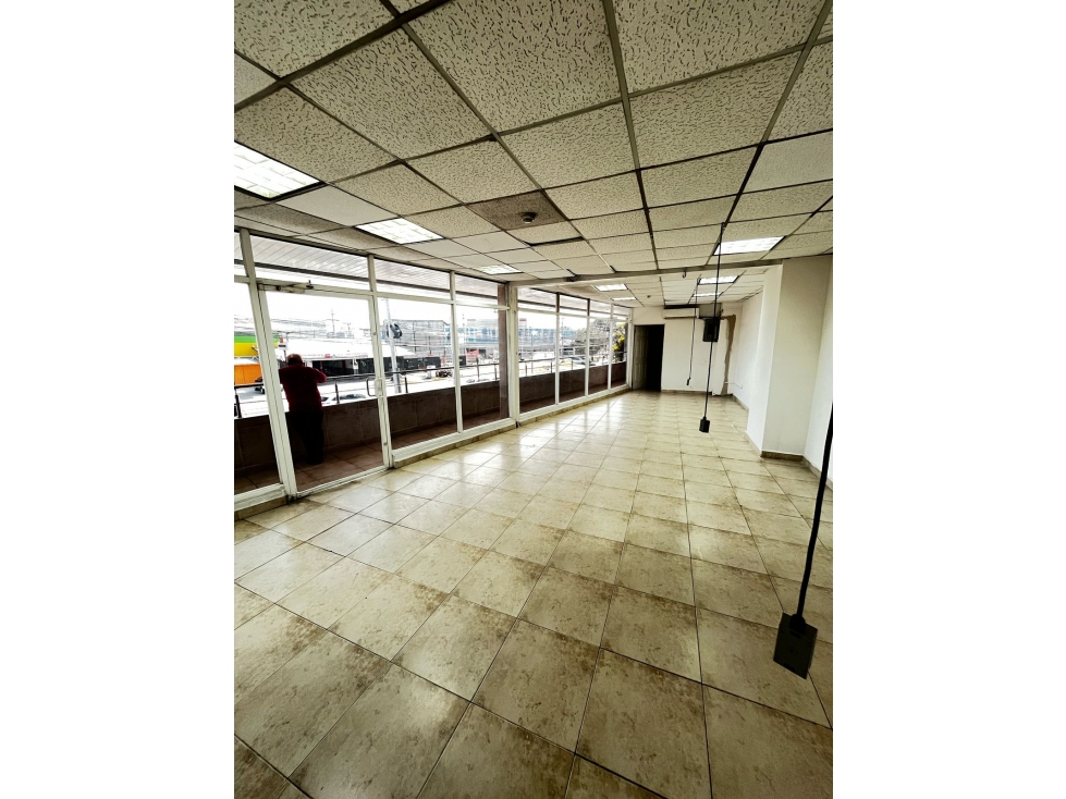 LOCAL COMERCIAL / LLANO BONITO / 67M / PLANTA ALTA