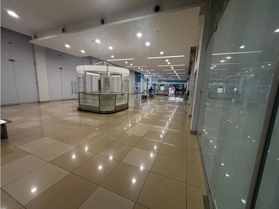 ARRAIJAN / WESTLAND MALL / LOCAL COMERCIAL / 78M / PLANTA BAJA - 2