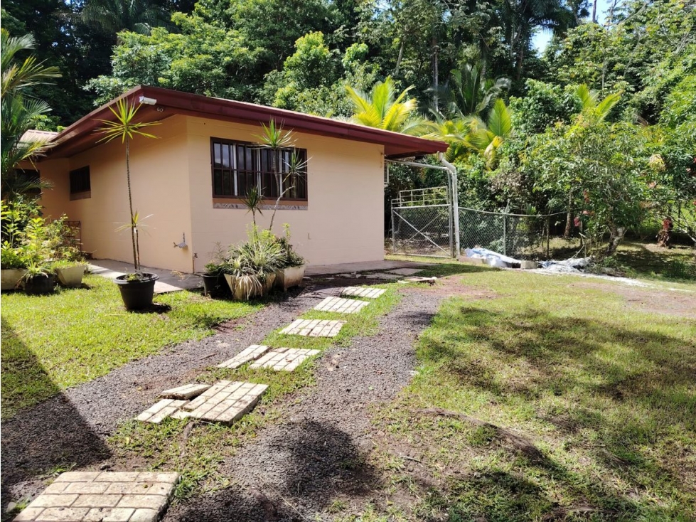 HOWARD / 1300M / 4 HABITACIONES / AMPLIO PATIO / CON PORTON JC — foto 2