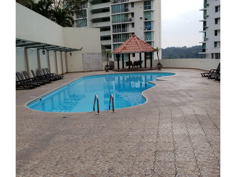 SE VENDE APARTAMENTO EN PH BELVIEW TOWER 80M 2 HABITACIONES CON BALCON