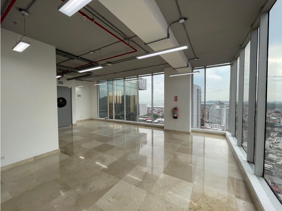 SE VENDE OFICINA BALBOA OFFICE CENTER 70M SIN DIVISIONES COCINA — foto 6