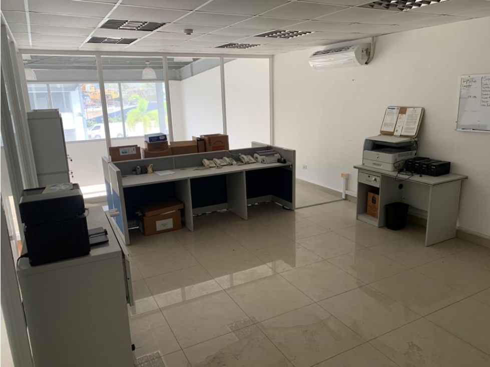 LOCAL COMERCIAL / PLAZA MILLA 8 / CON MEZZANINE / 126m2 / VACIO — foto 5
