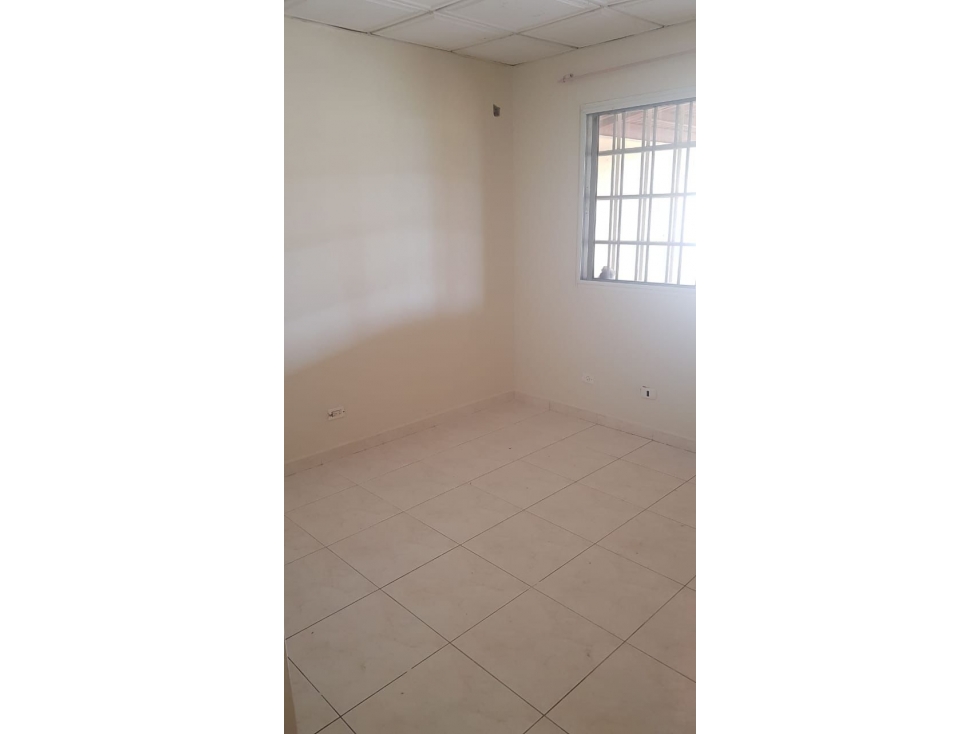 ARRAIJAN / VILLAS EL CARRIZAL / 3 HABITACIONES / 250m2 / VACIO — foto 3