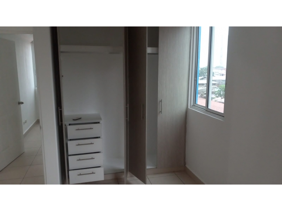 RIO ABAJO / RES. PALMERAS / 80m2 / 3 HABITACIONES / CENTRICO APART. — foto 4