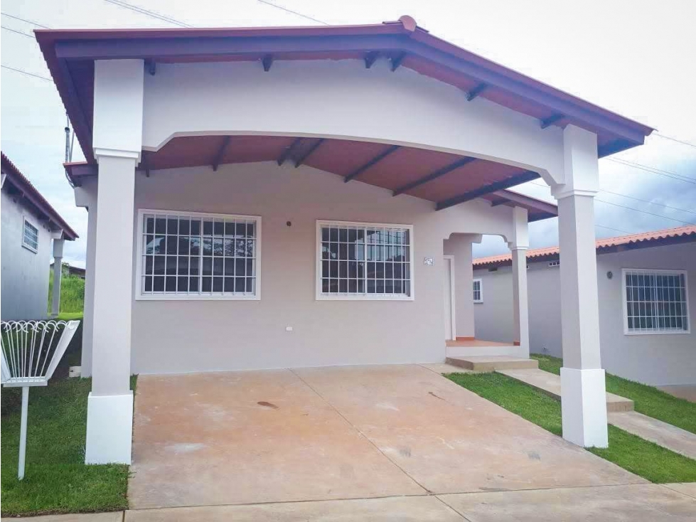 ARRAIJAN / BRISAS DEL GOLF / 395M / 3 HABITACION / 2 PARKING / PATIO