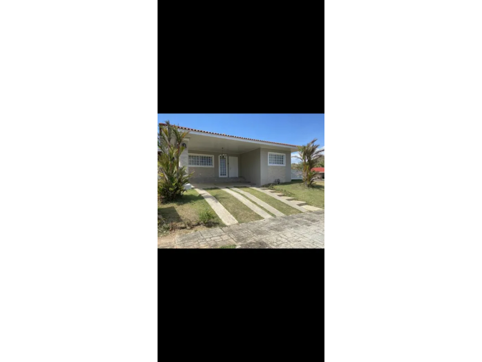SE VENDE CASA EN VILLAS DEL MARIA DE 3 HABITACIONES CON PISCINA — foto 3