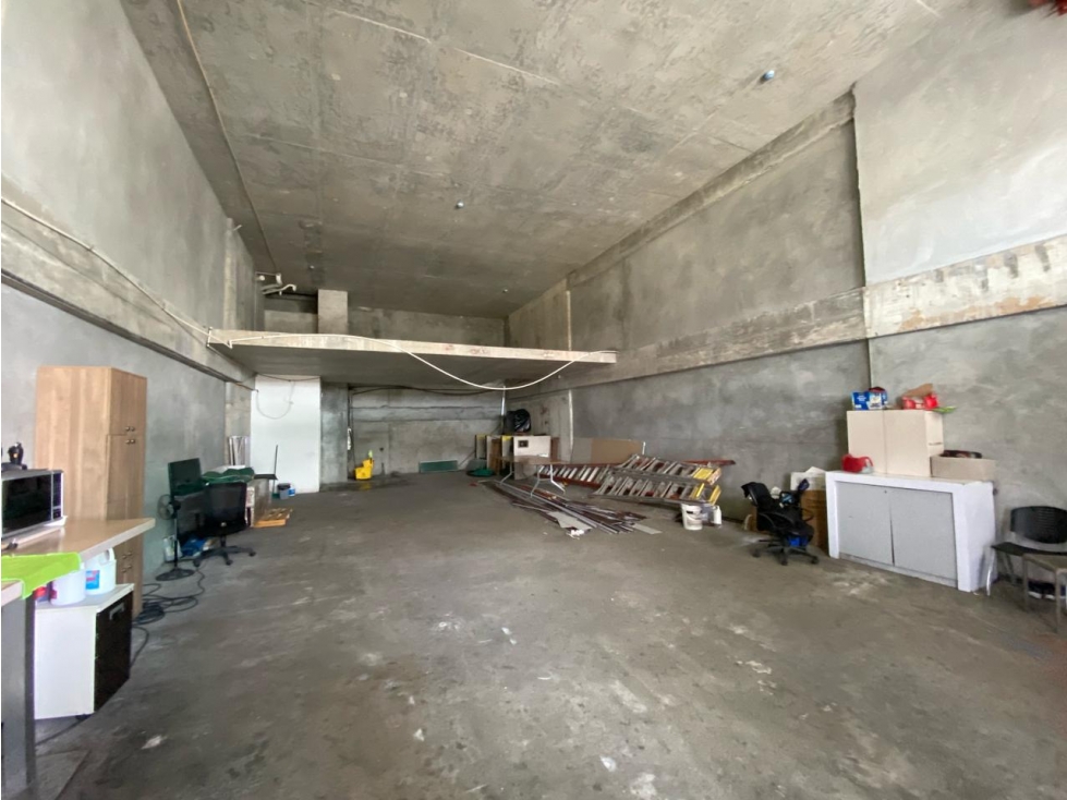 LOCAL COMERCIAL / VIA BRASIL / CITY MALL / PLANTA BAJA / 205 M2 — foto 2