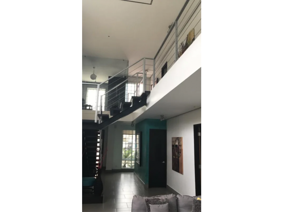 ALTOS DE PANAMA / 537M / 2 NIVELES / 5 HABITC + CUARTO Y BAÑO SERVICIO