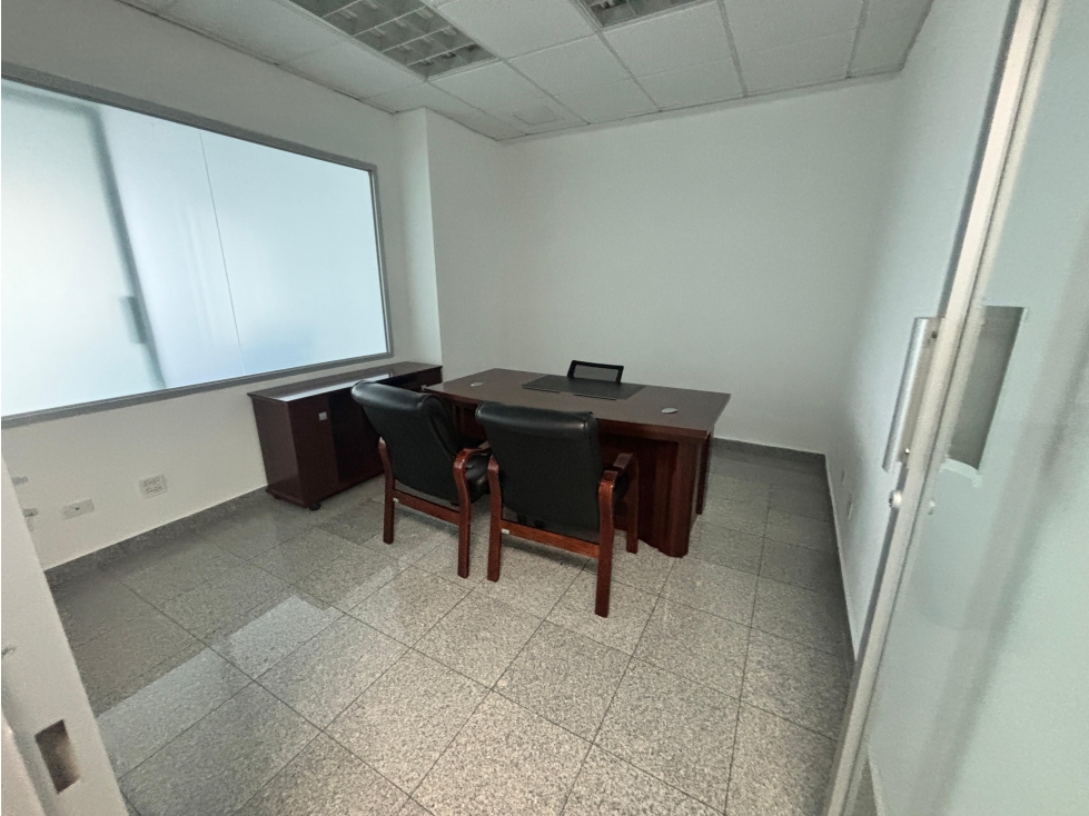 CALLE 50 / OFICINA / TORRE GLOBAL BANK / 131M / AMOBLADA /DIVISIONES — foto 3