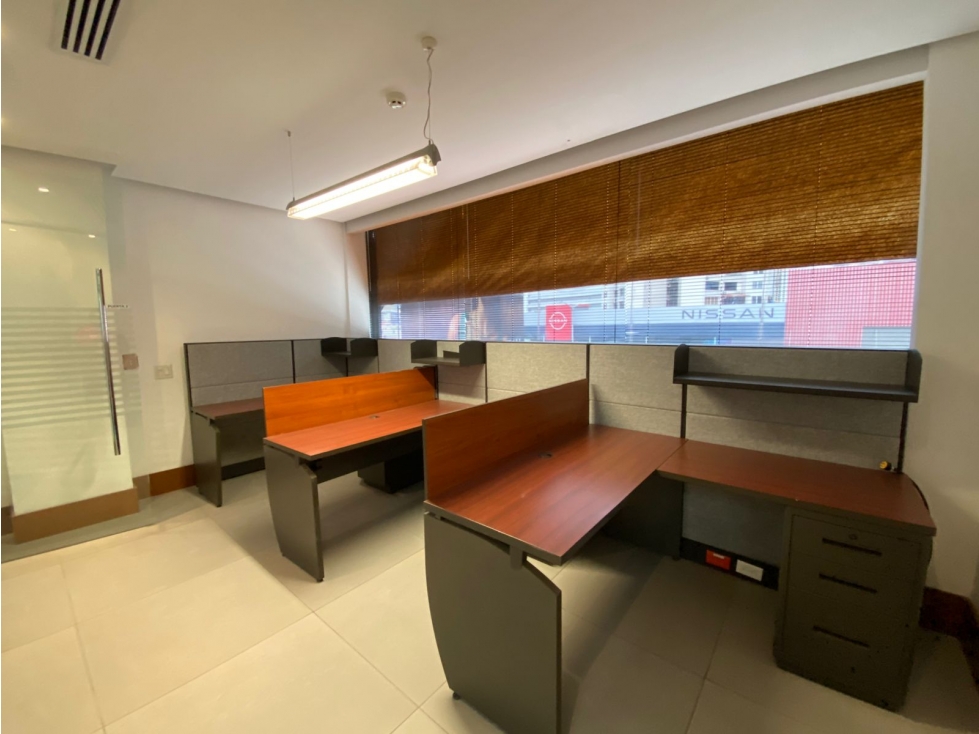 CALLE 50 / PLAZA CALLE 50 / 430 M2 / DIVISIONES / 8 PARKING / AMOBLADO — foto 2