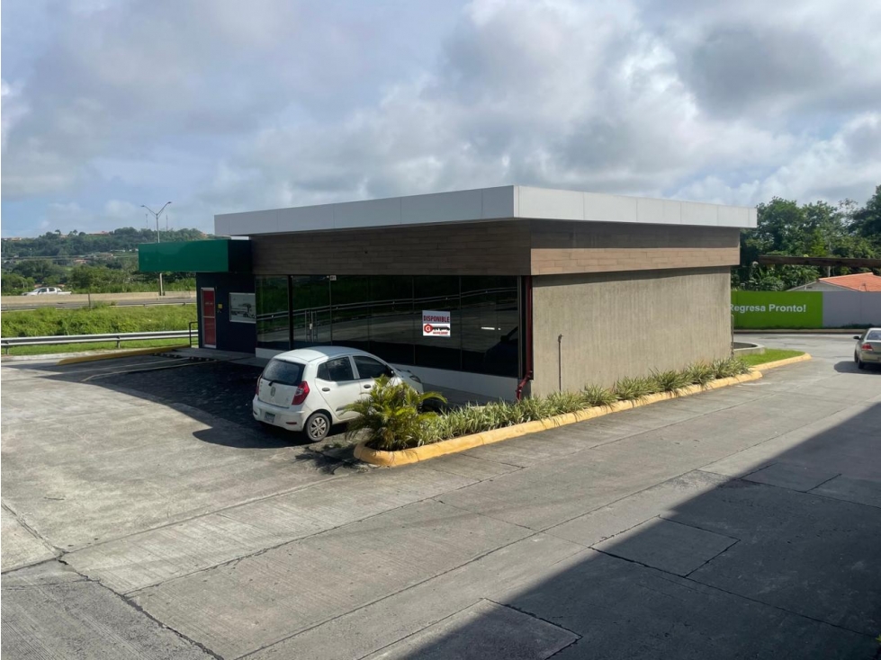 LOCAL / PLAZA ONDGO / LA CHORRERA / 190M / 4 PARKING / VACIO