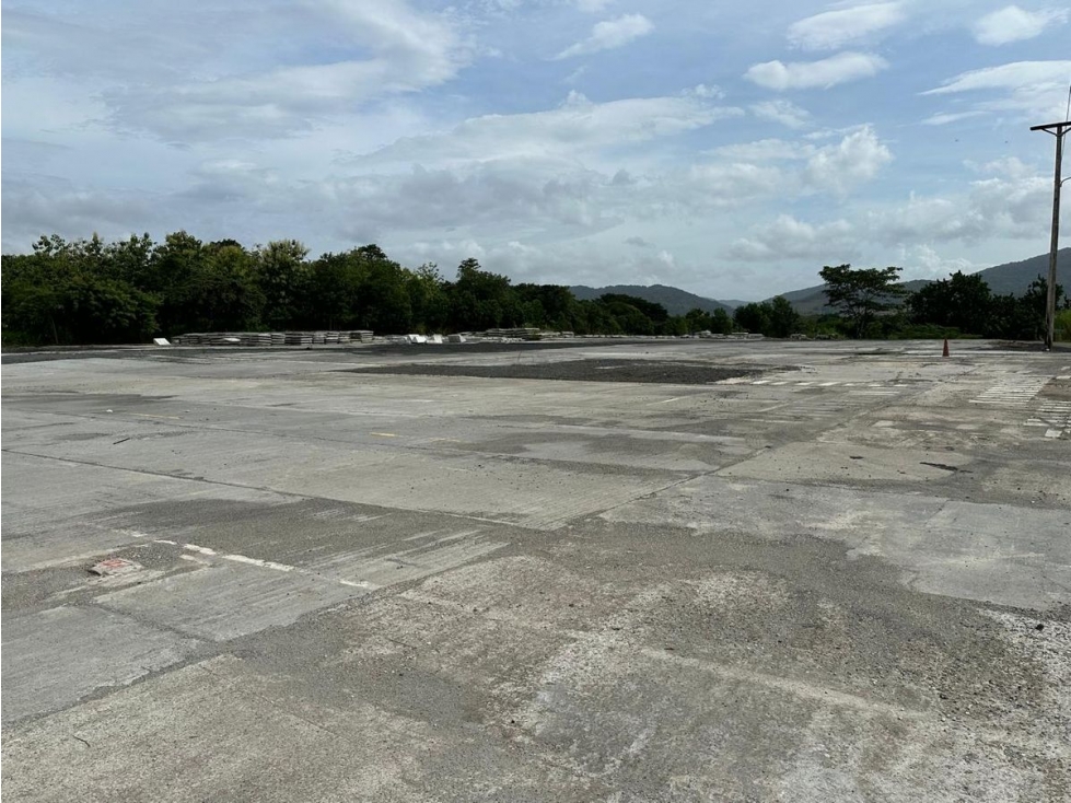 TERRENO / BRISAS DEL GOLF NORTE / 10,000M / PISO DE CONCRETO JC
