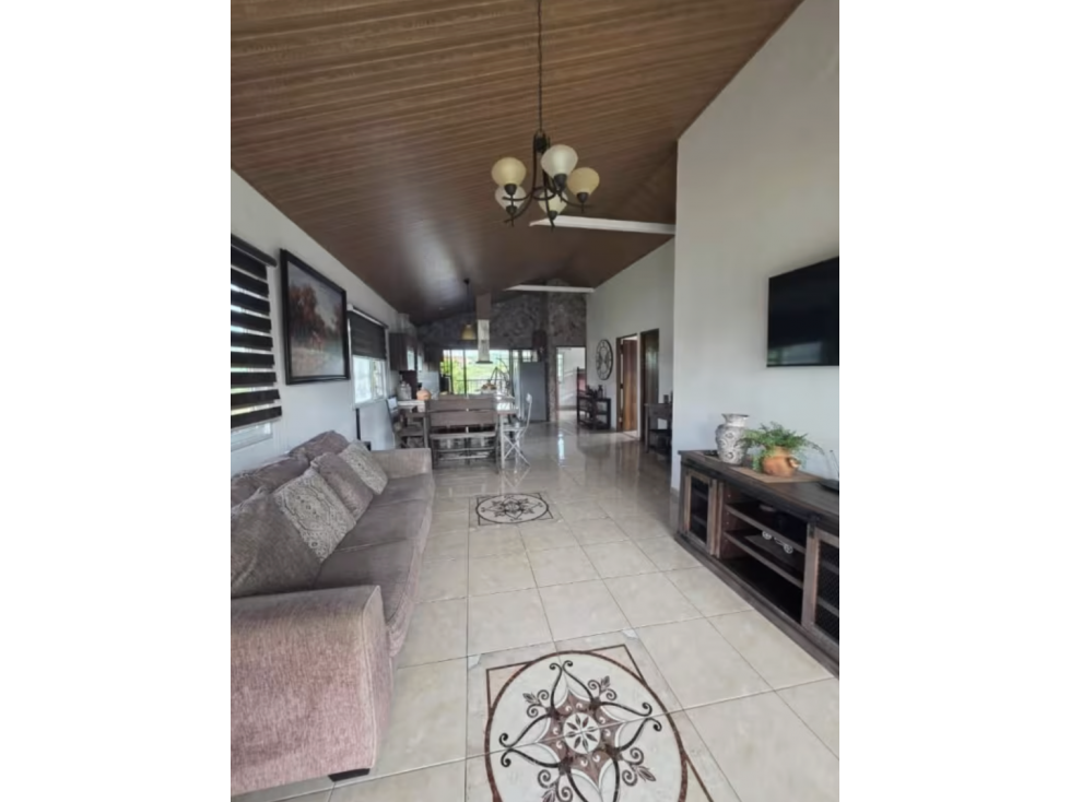 SE VENDE CABAÑA EN COCLE SANTA ELENA CON PISCINA 1507 MT2 AS - 4