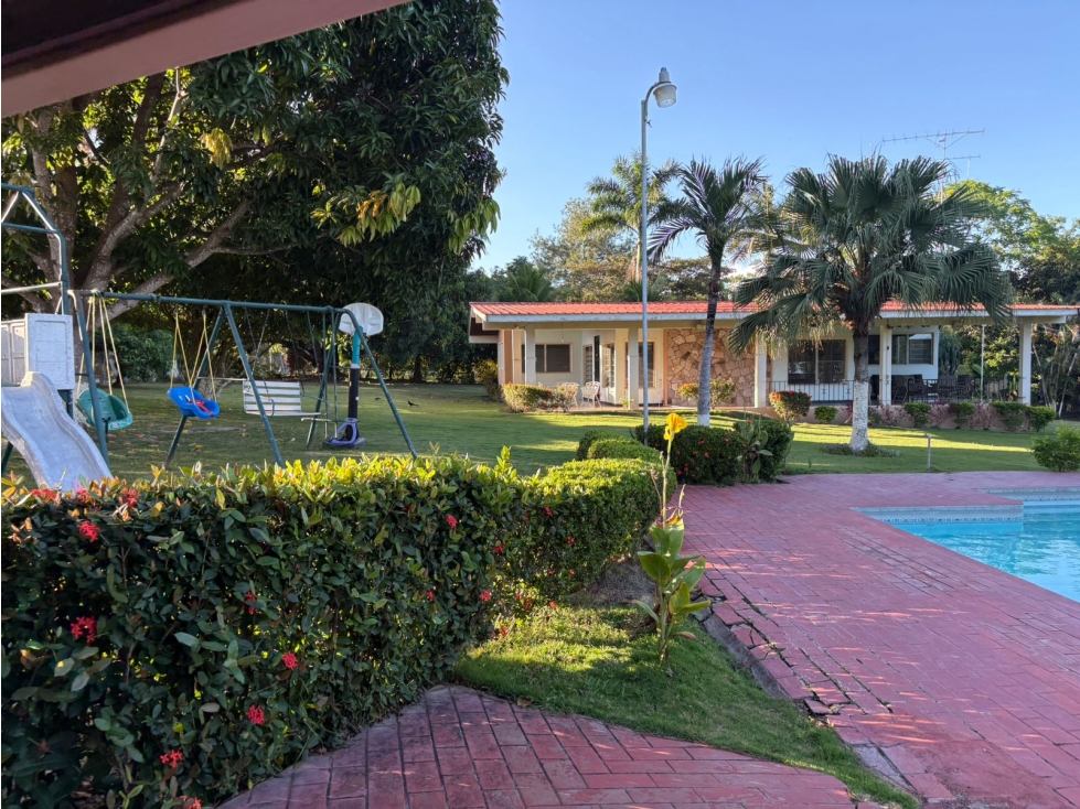 COCLE / SANTA CLARA / 6000M / 4 CABAÑAS / PISCINA / PLAYA / AG - 3