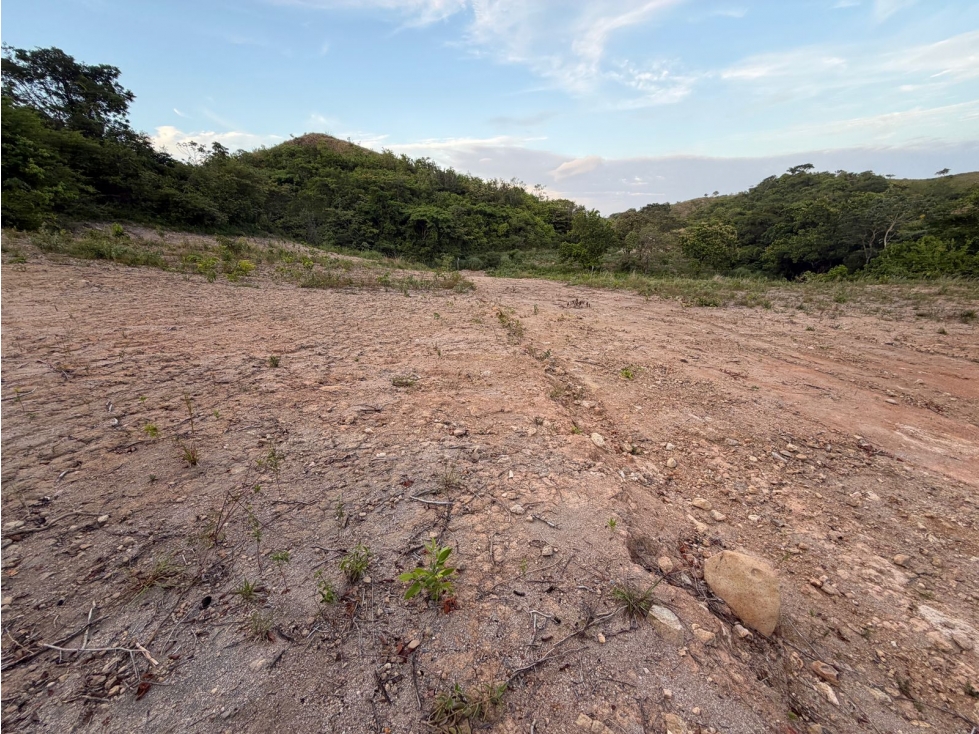 TERRENO / CHAME / 846 M2 / EL CALVARIO / FINANCIAMIENTO INTERNO