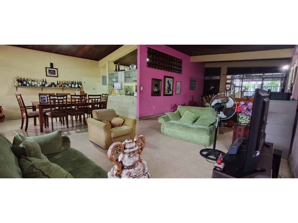 SE VENDE CASA EN BETANIA URB. LOS ANGELES 3 HABITACIONES 675m2