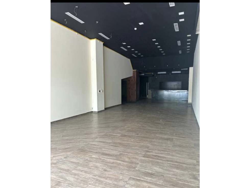 SE ALQUILA LOCAL COMERCIAL EN COSTA DEL ESTE 352M 3 BAÑOS PLANTA BAJA — foto 3