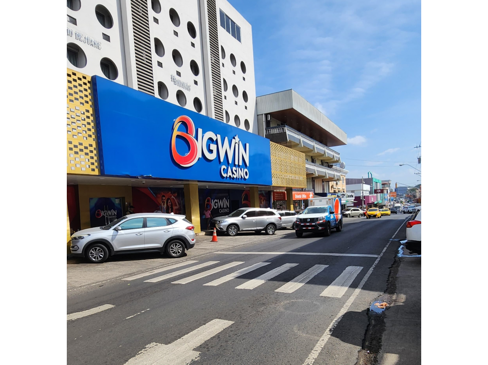 CHORRERA / EDIFICIO / 113 M2 / COMERCIAL / PLANTA BAJA - 1