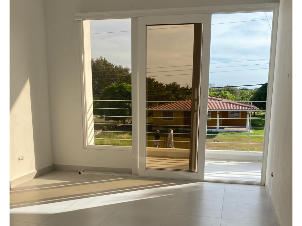 CHAME / NUEVA GORGONA / 3 HABITACIONES / 226 M2 / 3 BAÑOS / BALCON