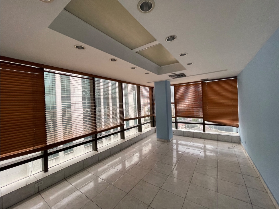 SE ALQUILA OFICINA BELLA VISTA VALLARINO 485M 2 BAÑOS 6 DIVISIONES - 3