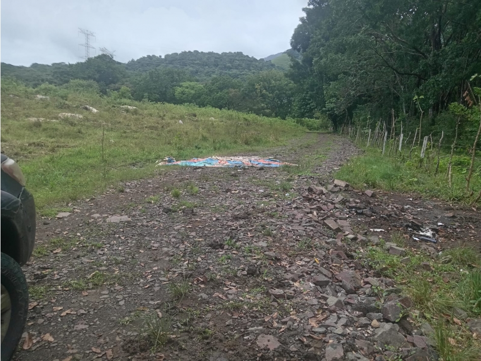 CHAME / EL ESPAVE / 3 HECTAREAS / AMPLIO TERRENO / ZONAS VERDES — foto 2