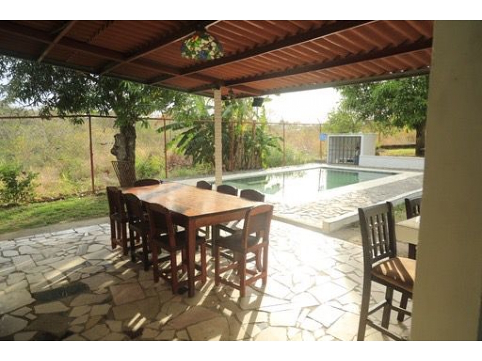 CHAME / NUEVA GORGONA / 6 HABITACIONES / 1250 M2 / PISCINA / AMOBLADA - 1