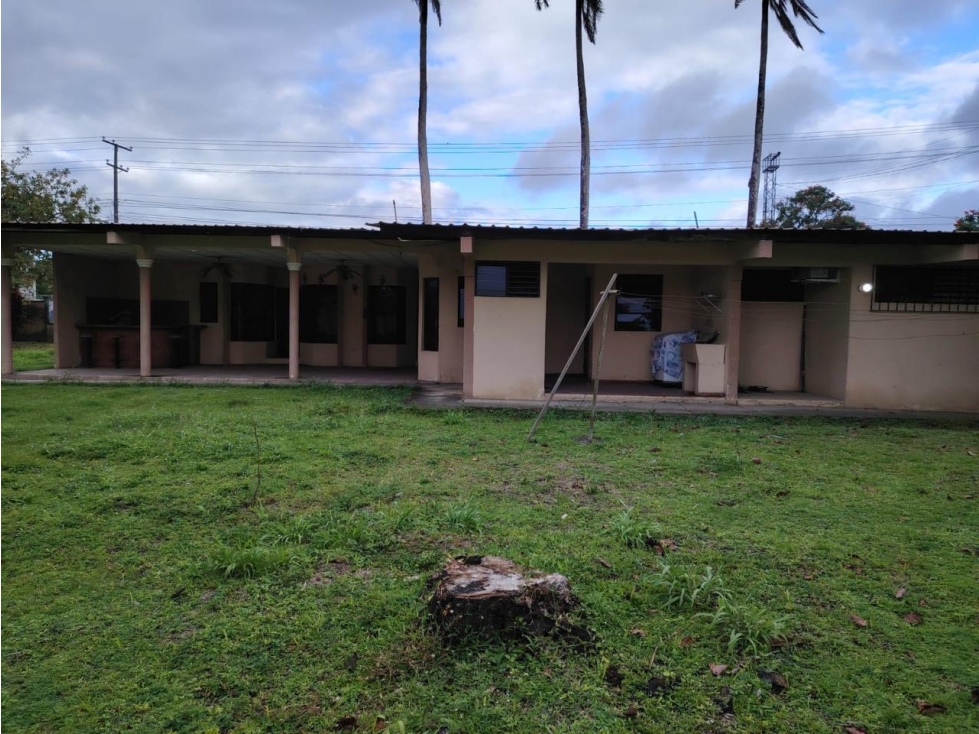 BOCAS DEL TORO / ALMIRANTE / 2400M / 3 HABITACIONES / ACCESO AL PUERTO — foto 2