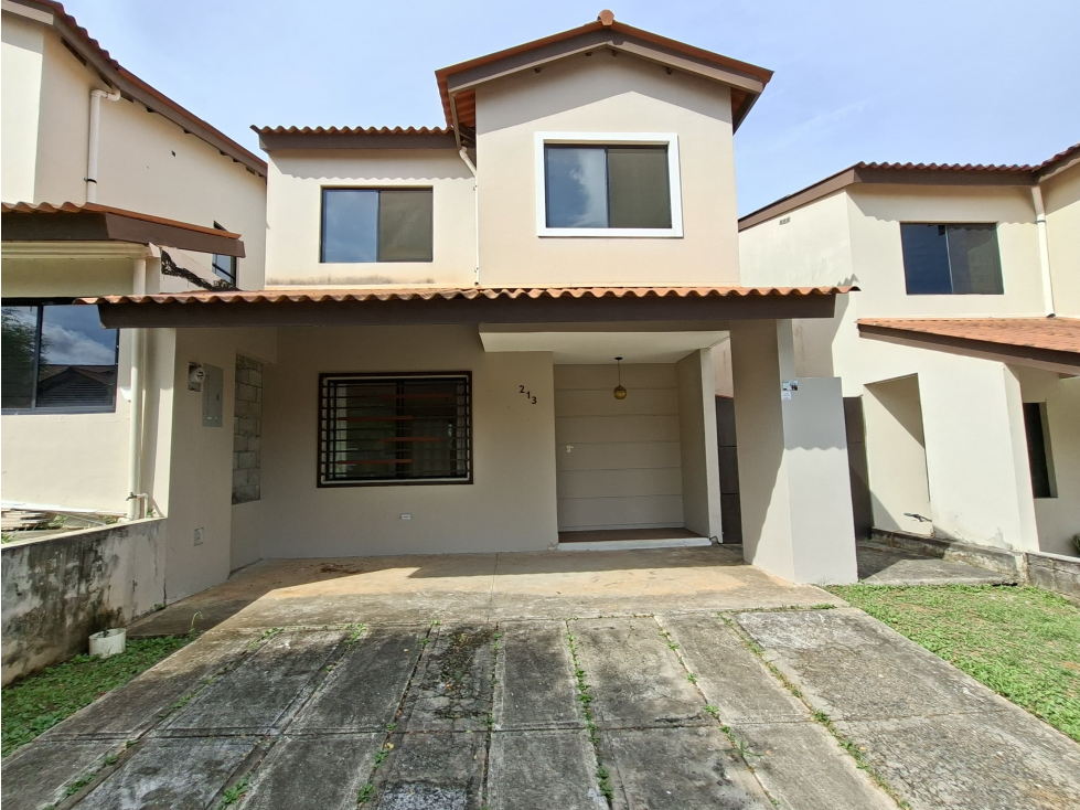 CHORRERA / ARBOLEDAS / LOS PINOS / 180M / 3 HABITACIONES / TERRAZA