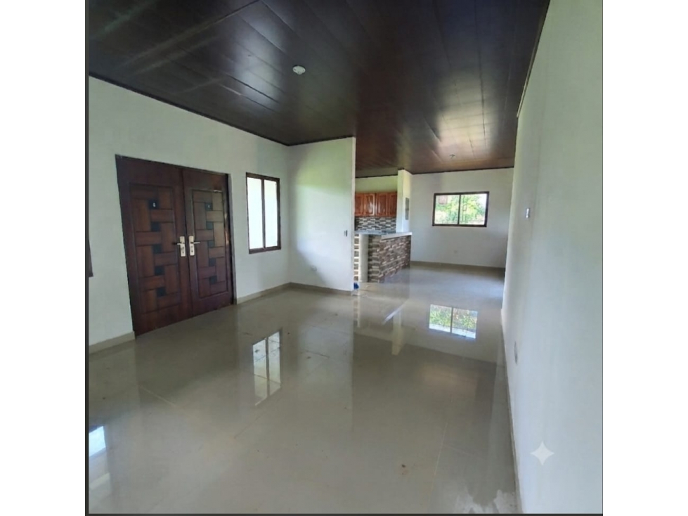 VERAGUAS / BARRIADA GUADALUPANA / 570M / 3 HABITACION / AMPLIO TERRENO — foto 2